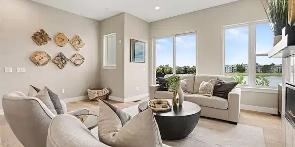 Image 4: Great Room - Reservoir & Mountain Views Image 4: Great Room - Reservoir & Mountain Views