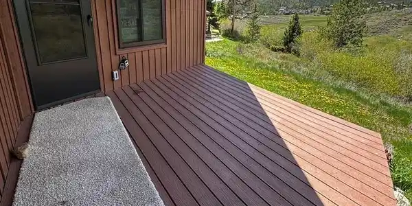 Image 3: Deck space Image 3: Deck space