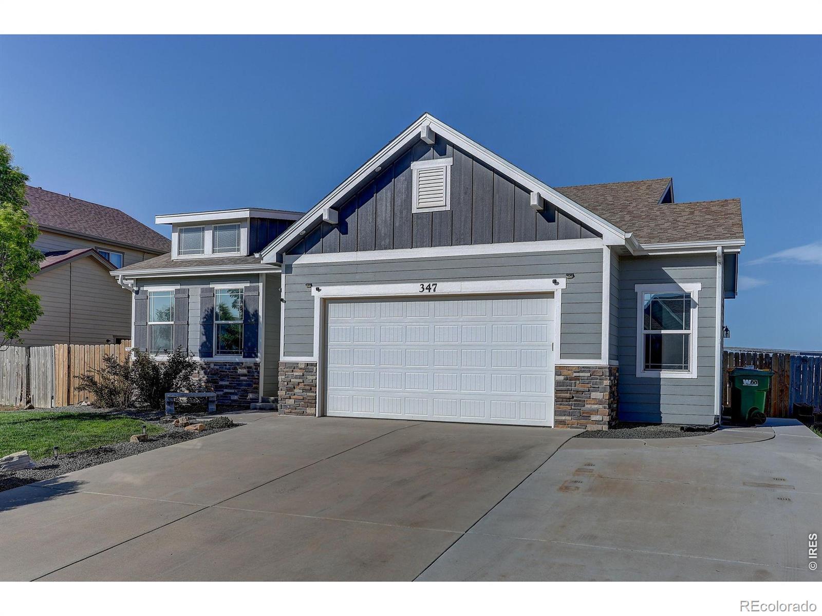 Image 3: Extra driveway for RV or boat Image 3: Extra driveway for RV or boat