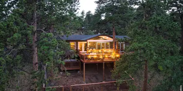 2806 Aspen Lane