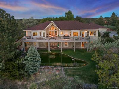 6886 Village Road