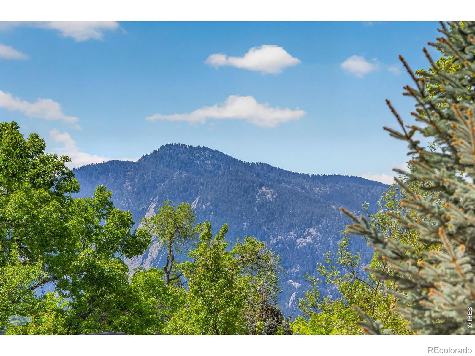 Image 4: Mountain Views Image 4: Mountain Views