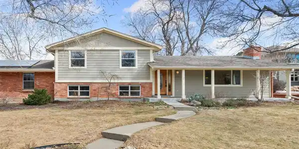 230 Pawnee Drive