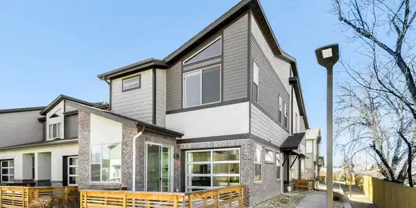 11737 W 45th Place