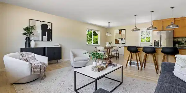 Image 2: Bright and natural light. Newly stained hardwood floors. Image 2: Bright and natural light. Newly stained hardwood floors.