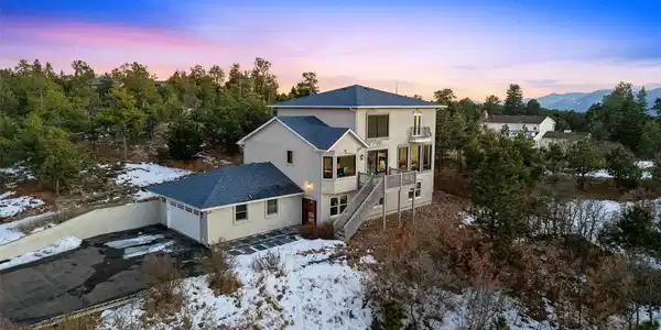 975 Woodmoor Drive