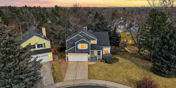 896 Welsh Court