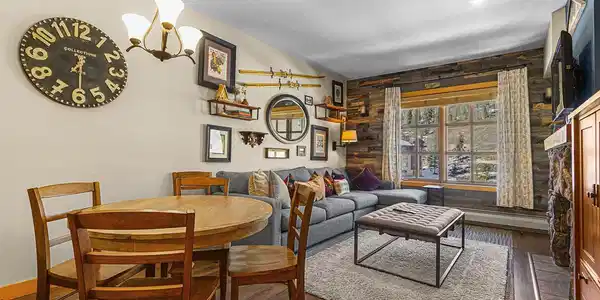 910 Copper Road