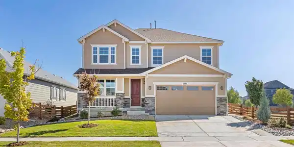 800 Boulder Peak Avenue