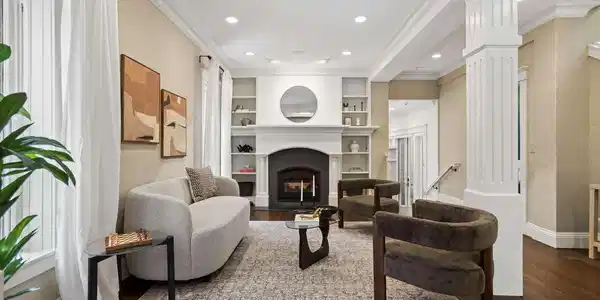 Image 4: Parlor Image 4: Parlor