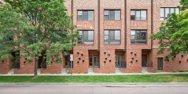 2200 Tremont Place