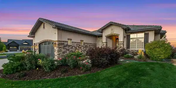 3828 Valley Crest Drive