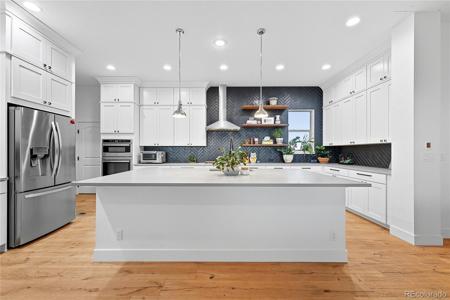 18422 W 95th Place
