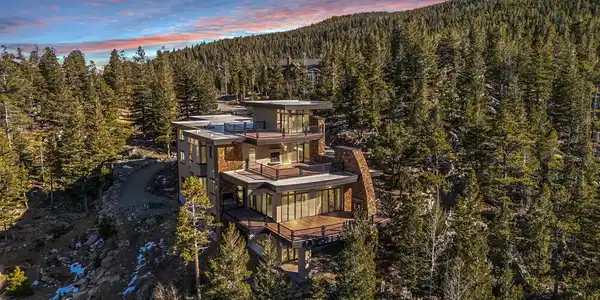 180 Outpost Lane