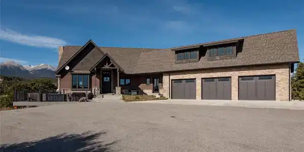 11905 Highland Circle