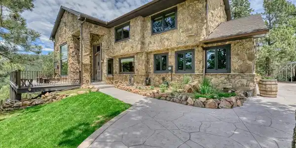 2112 Sawmill Gulch Road