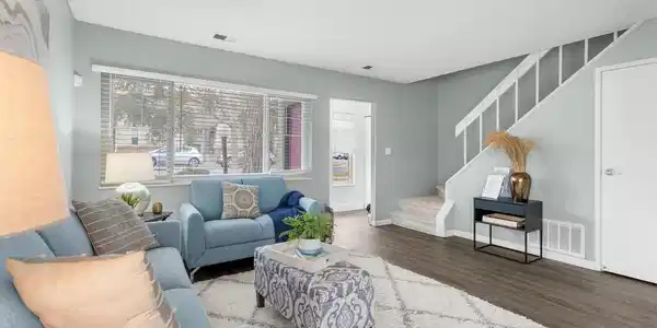 750 W Moorhead Circle