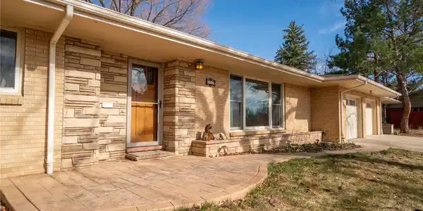 430 Long View Court