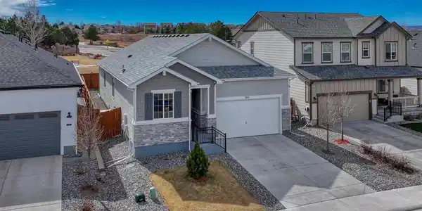 275 Vista Cliff Circle