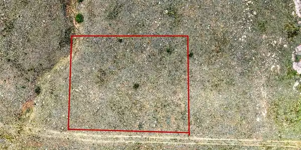 Image 4: Property Lines are approximate and not a survey Image 4: Property Lines are approximate and not a survey