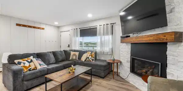 370 E La Bonte Street