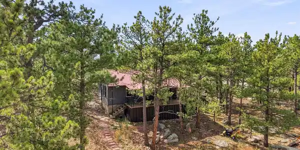 Image 2: Enjoy your own private oasis on nearly an acre of quiet, peaceful land