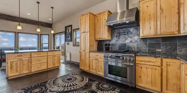Image 4: Decor 6 burner plus griddle top, plus pasta pot filler!