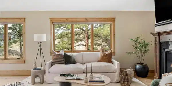 Image 3: Living room. Image 3: Living room.