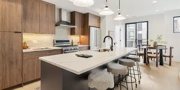 4511 N Tennyson