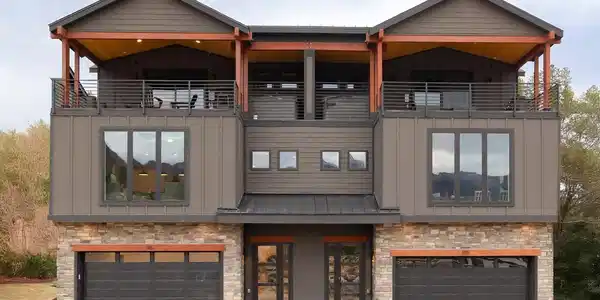 165 Whistlestop Circle