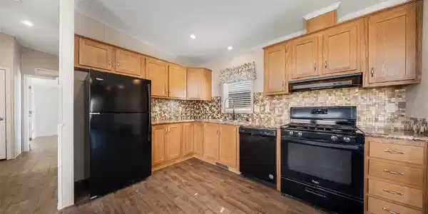 Image 4: Kitchen Image 4: Kitchen