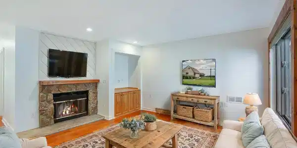 1422 Matthew Circle