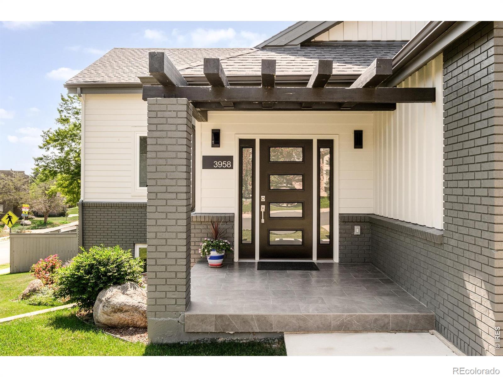 Image 3: modern & inviting front porch Image 3: modern & inviting front porch