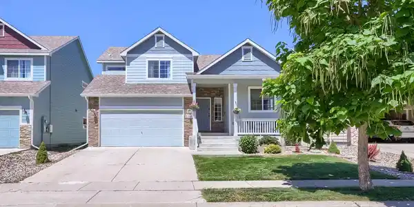 Image 4: FRESH Exterior PAINT! Image 4: FRESH Exterior PAINT!