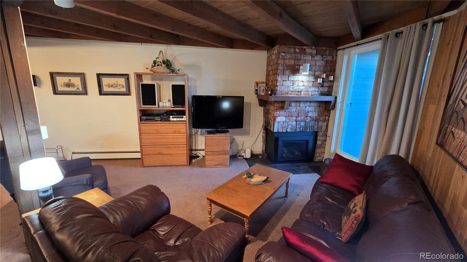 Image 4: Enjoy 9-10 rotating weeks every year