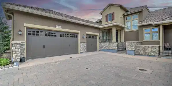 9339 Viaggio Way