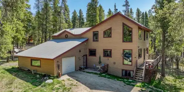 1305 Lakeside Drive