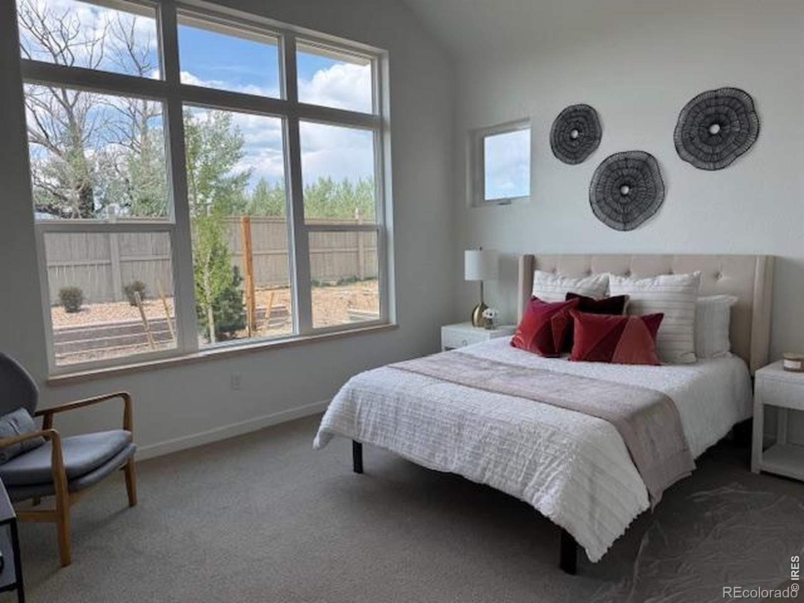 Image 4: Primary bedroom - Photos of a similar home