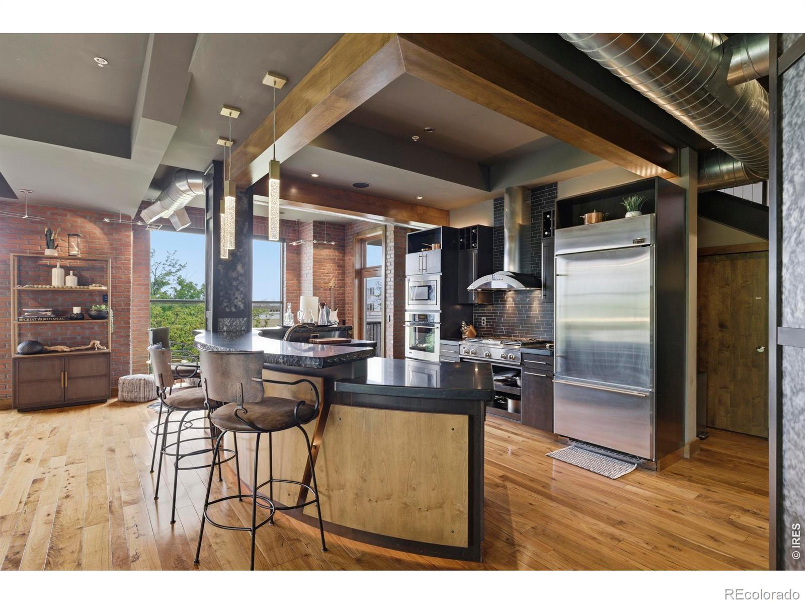 Image 2: Your Old Town Retreat Image 2: Your Old Town Retreat
