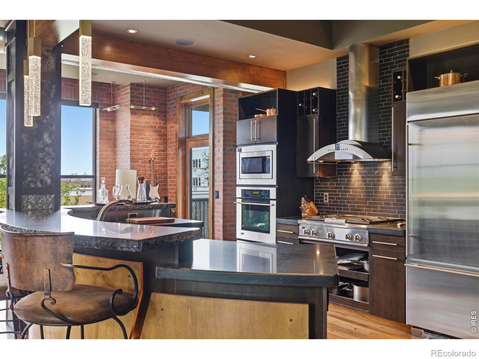 Image 4: Gourmet Kitchen Image 4: Gourmet Kitchen