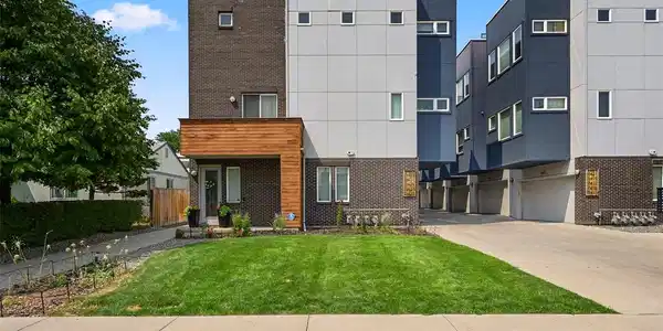 3425 W 16th Avenue