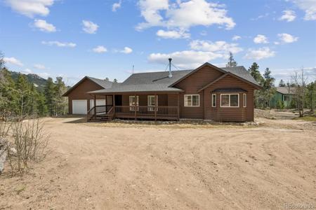1387 Lodge Pole Drive