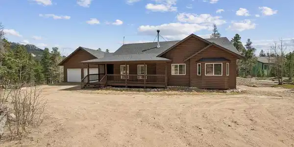 1387 Lodge Pole Drive