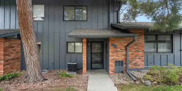 1924 Adriel Court
