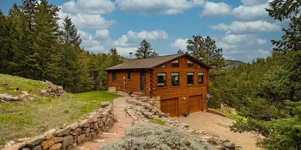 310 Wendelyn Way