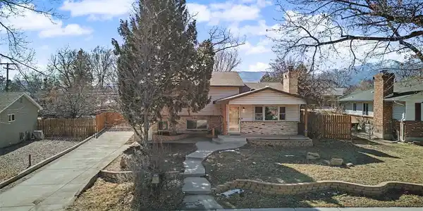 711 Hoorne Avenue
