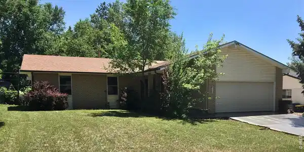 3814 Columbia Drive