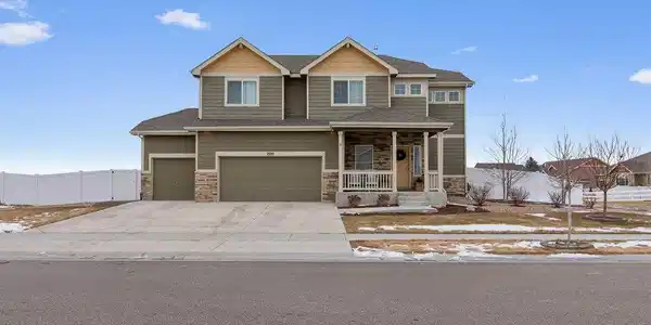 1525 Lake Vista Way