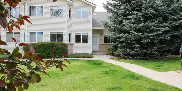 2143 Meadow Court