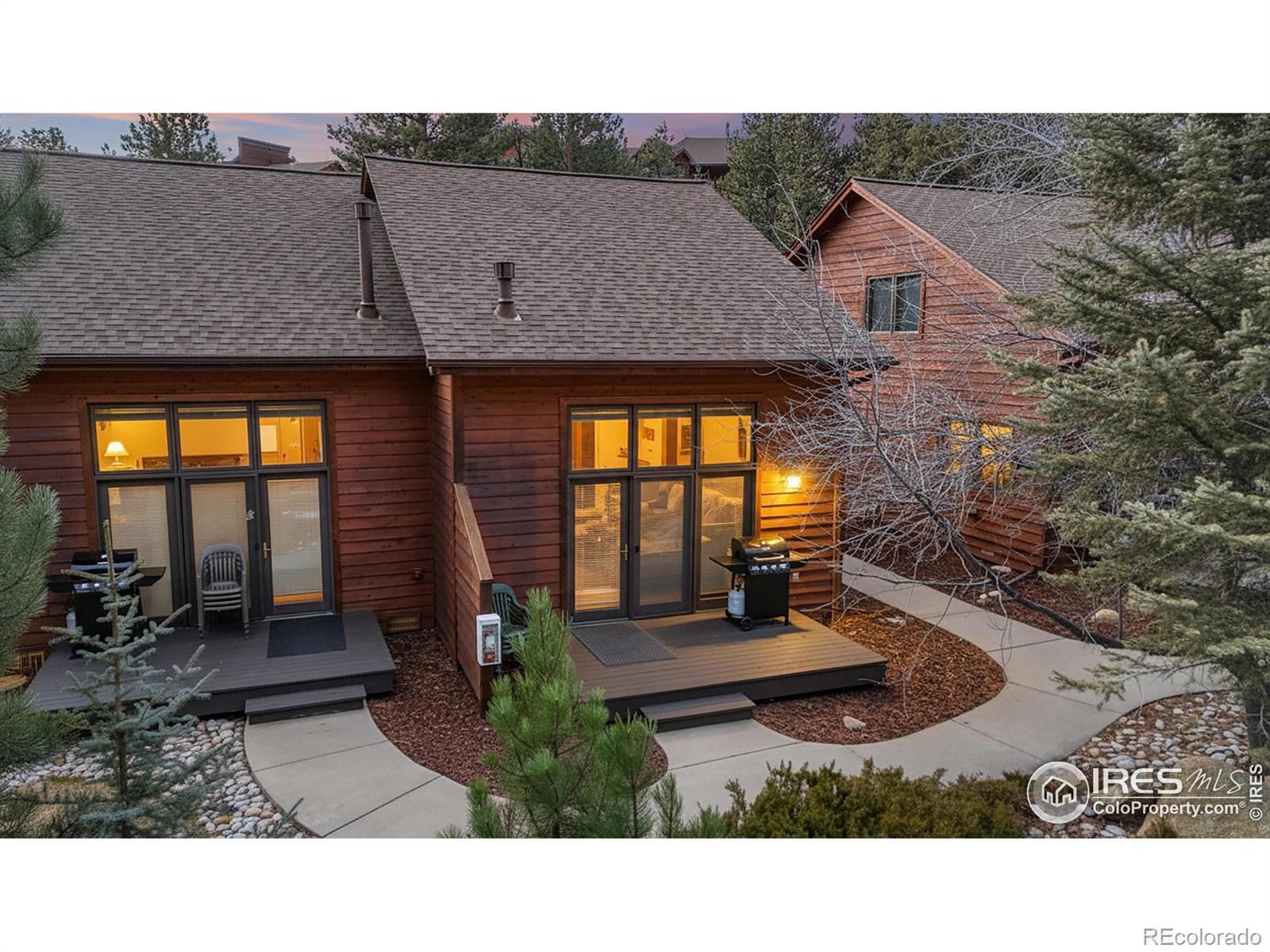 Image 2: Beautiful riverside cabin. Image 2: Beautiful riverside cabin.